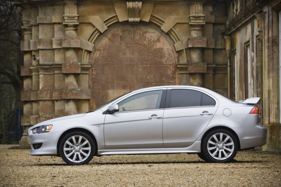  Mitsubishi Lancer 2007 года  (фото 26 из 104)